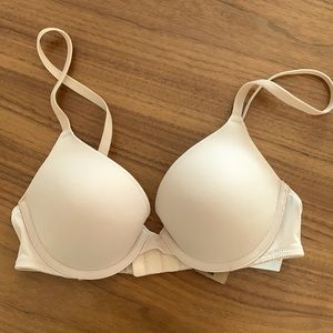 NWT VS PINK 30B WEAR EVERYWHERE PUSH-UP BRA